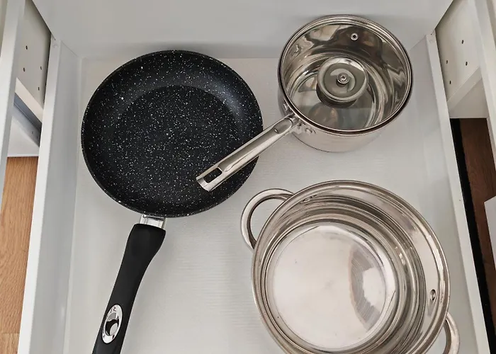 Yellow With Free Parking ليوبليانا