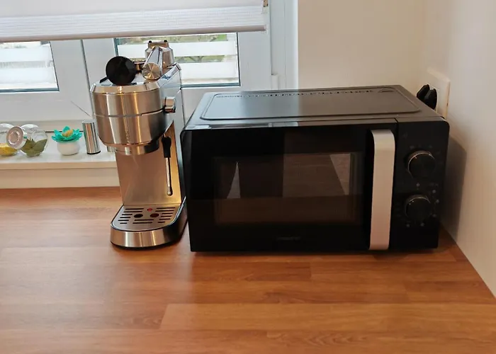 Yellow With Free Parking Appartement Ljubljana