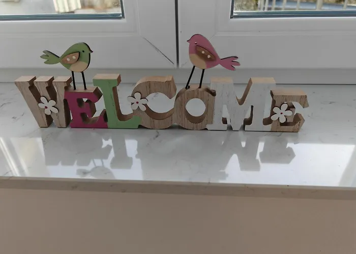 Yellow With Free Parking Appartement