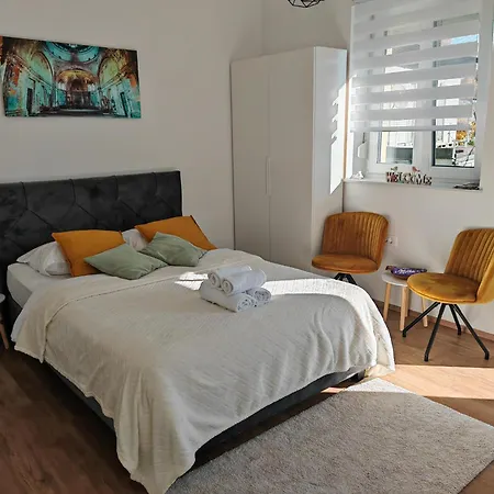 アパート Yellow With Free Parking *